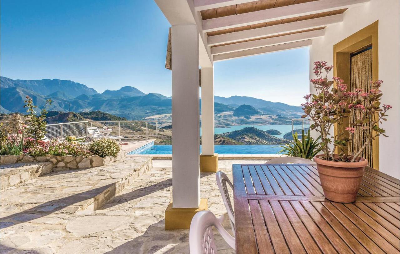 Awesome Home In Cadiz With Swimming Pool El Gastor Exterior foto
